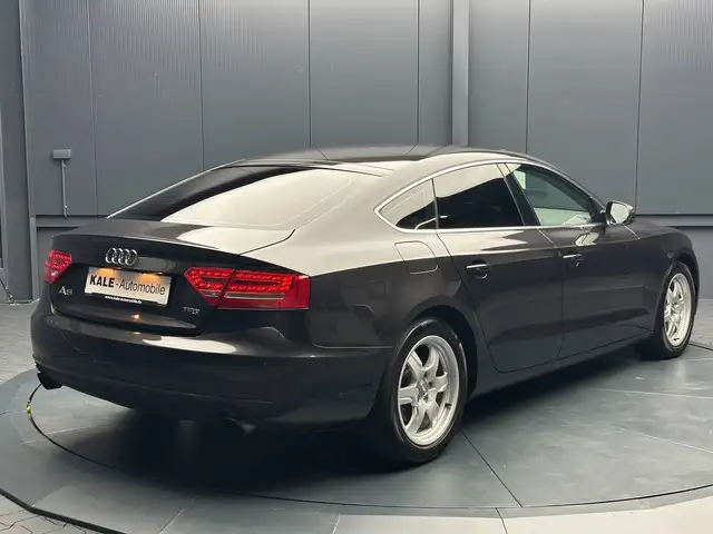 Audi A5 view 5