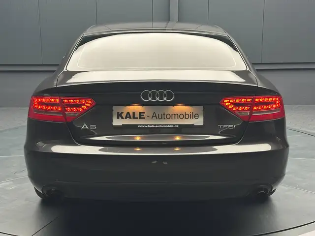 Audi A5 view 4