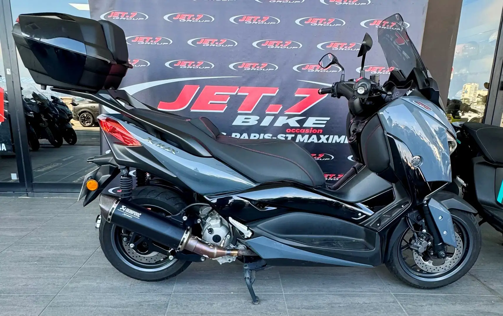 Yamaha X-Max 300 Gris - 1