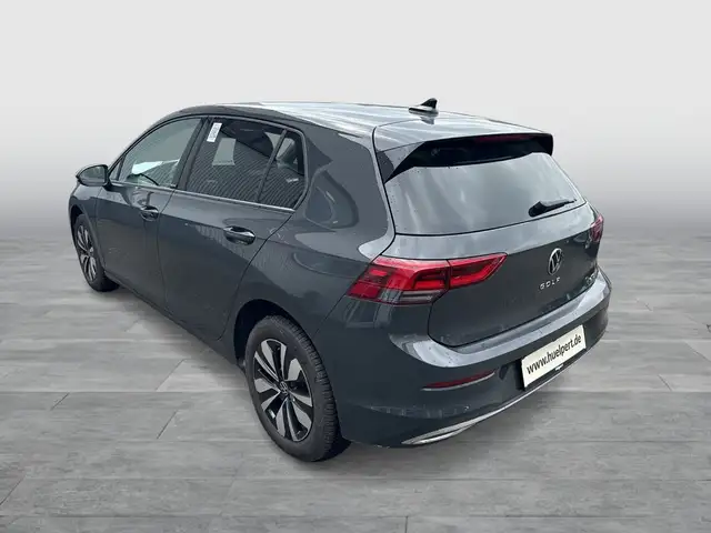 Volkswagen Golf view 4