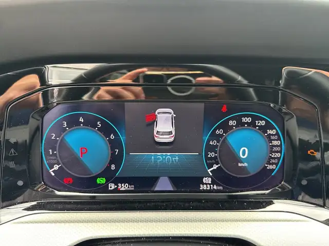Volkswagen Golf view 13