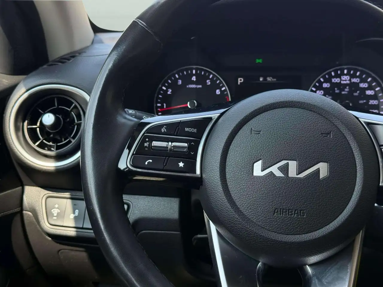 Kia Forte снимка Kia Forte