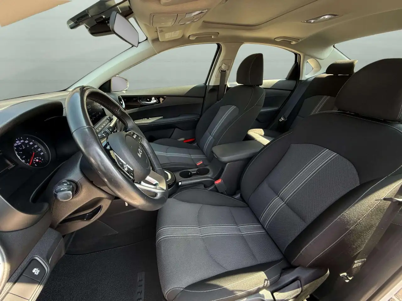 Kia Forte снимка Kia Forte