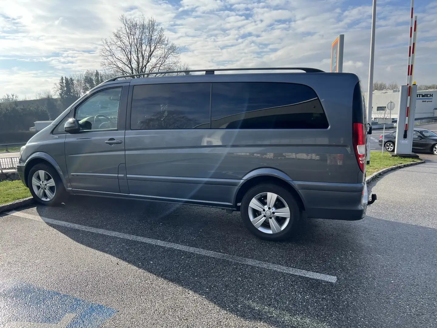 Mercedes-Benz Viano 2.2 CDI DPF extralang Automatik Trend Grau - 1