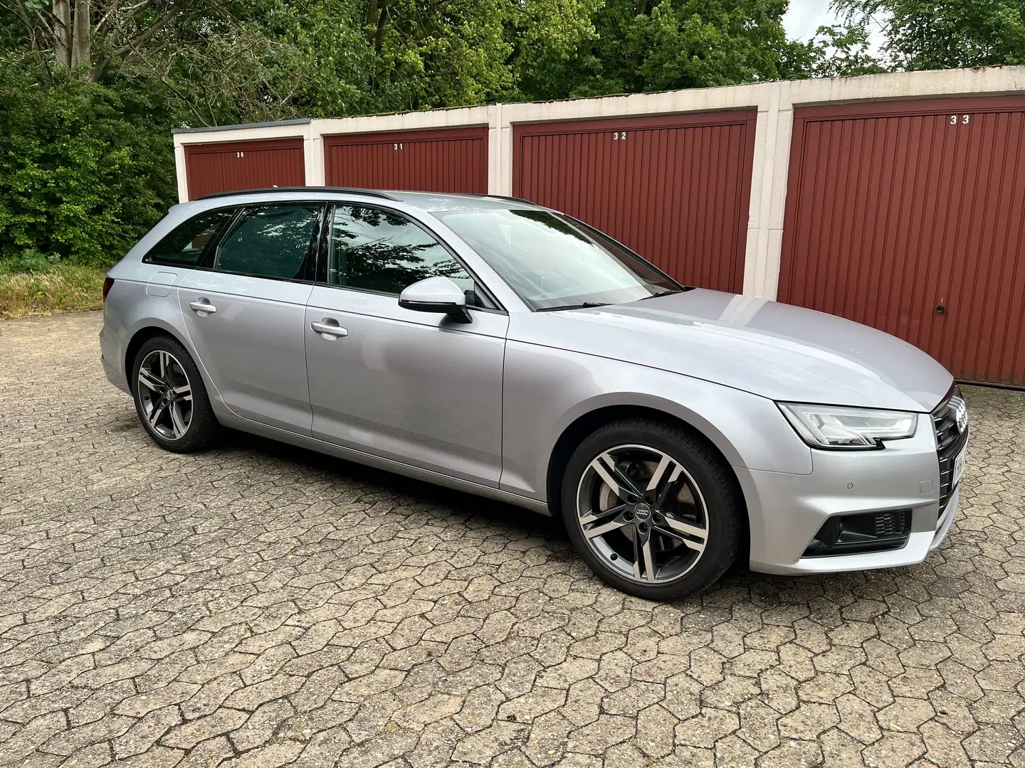 Audi A4 A4 Avant Avant 45 TFSI quattro S tronic Серебристый - 1