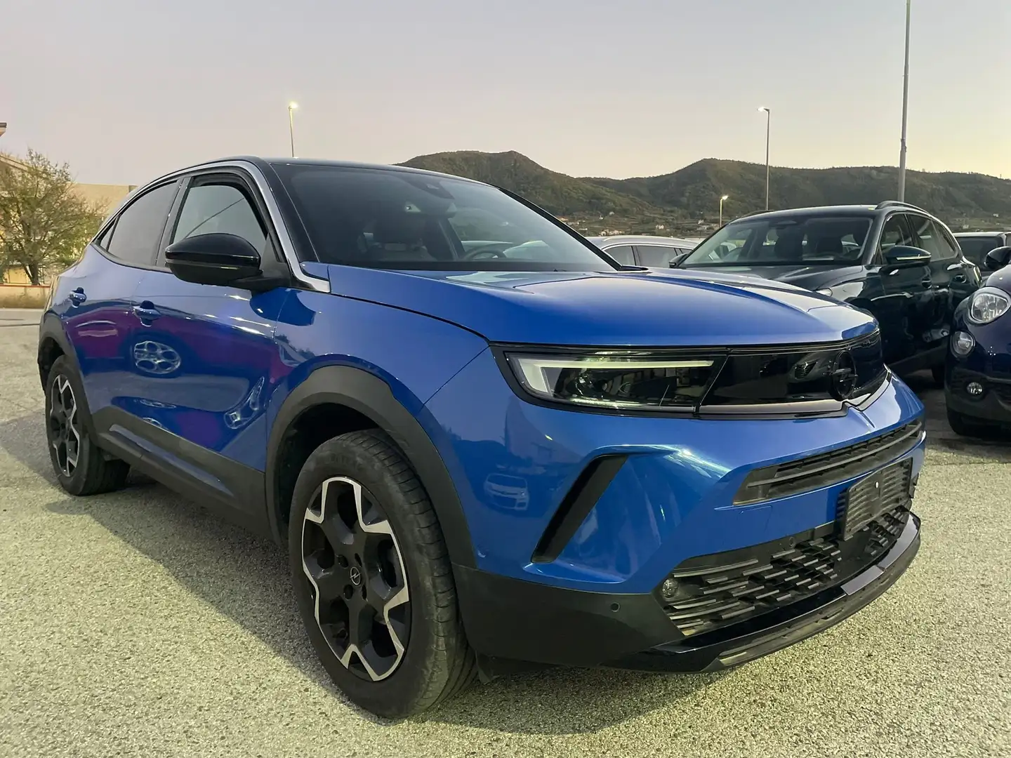 Opel Mokka 1.2 TURBO ULTIMATE 130CV Blauw - 1