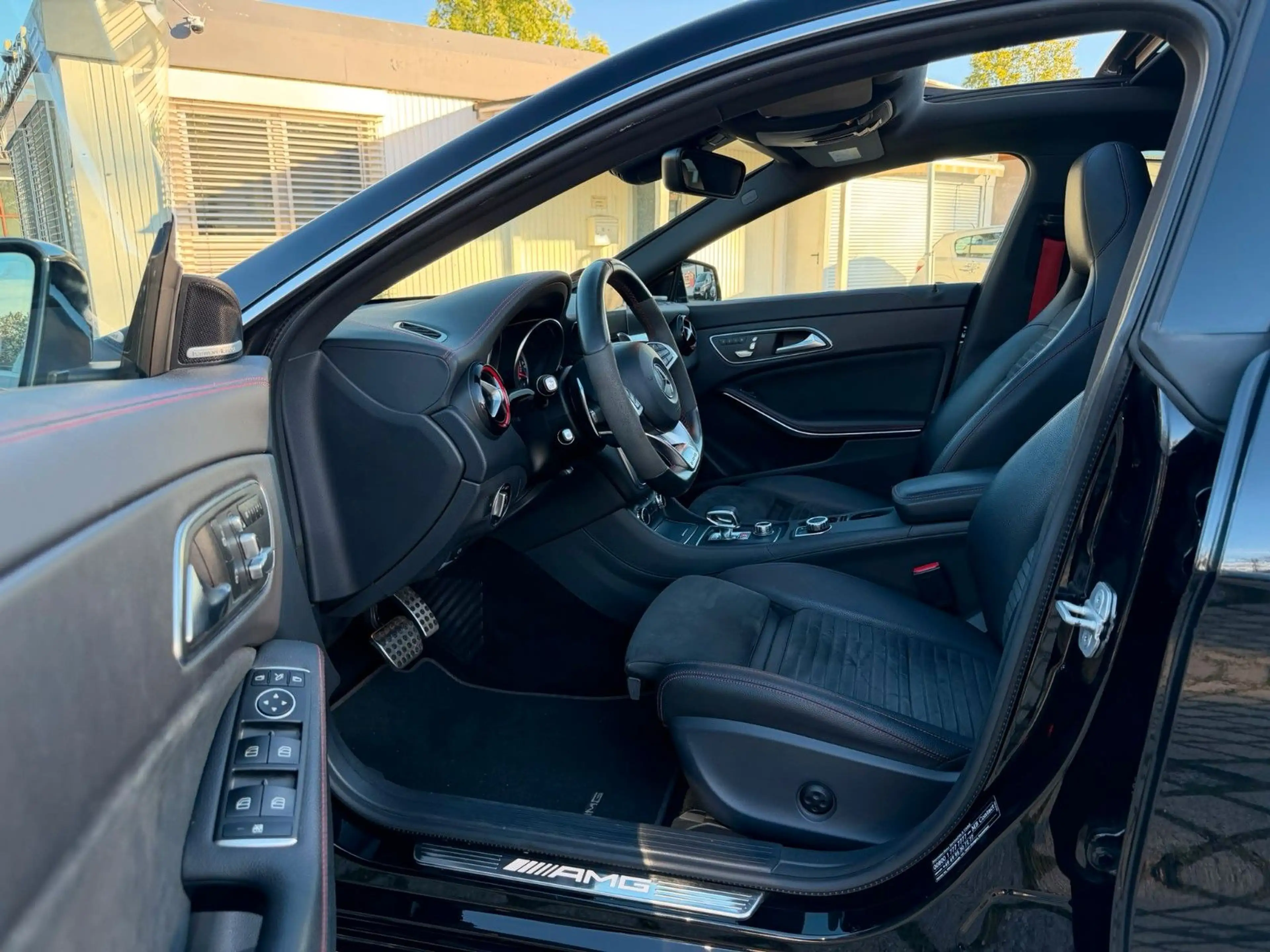 Mercedes-Benz CLA 45 AMG 4Matic Facelift Vollausstattung — photo 10