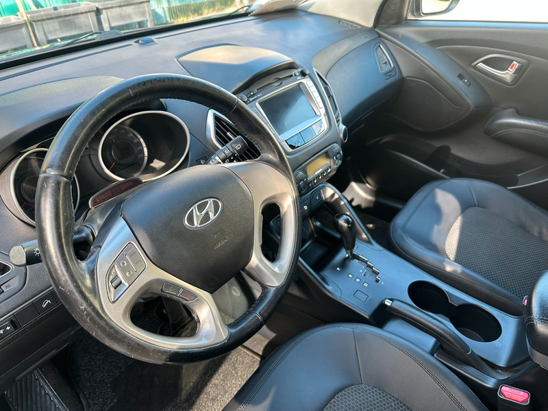 Hyundai iX35 2.0 Style 2WD*Aut*Leder*Navi*R_Cam*AHK*Top* — photo 9