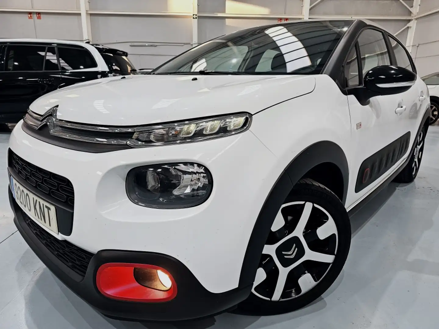 Citroen C3 1.2 PureTech S&S Elle 82 Blanc - 1