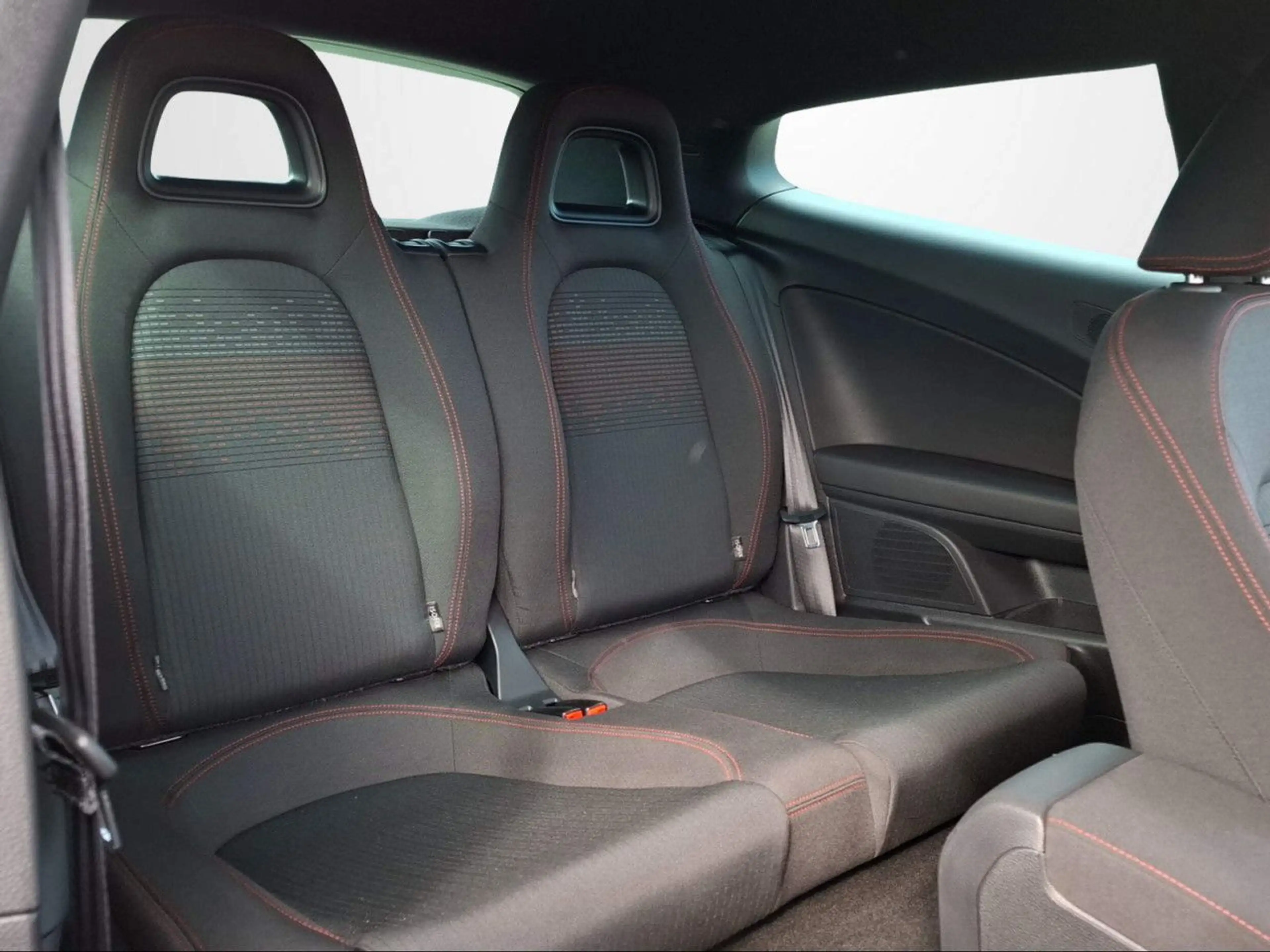 Volkswagen Scirocco 1.4 TSI SOUND SHZ+NAVI+APP+XENON Klima — photo 12