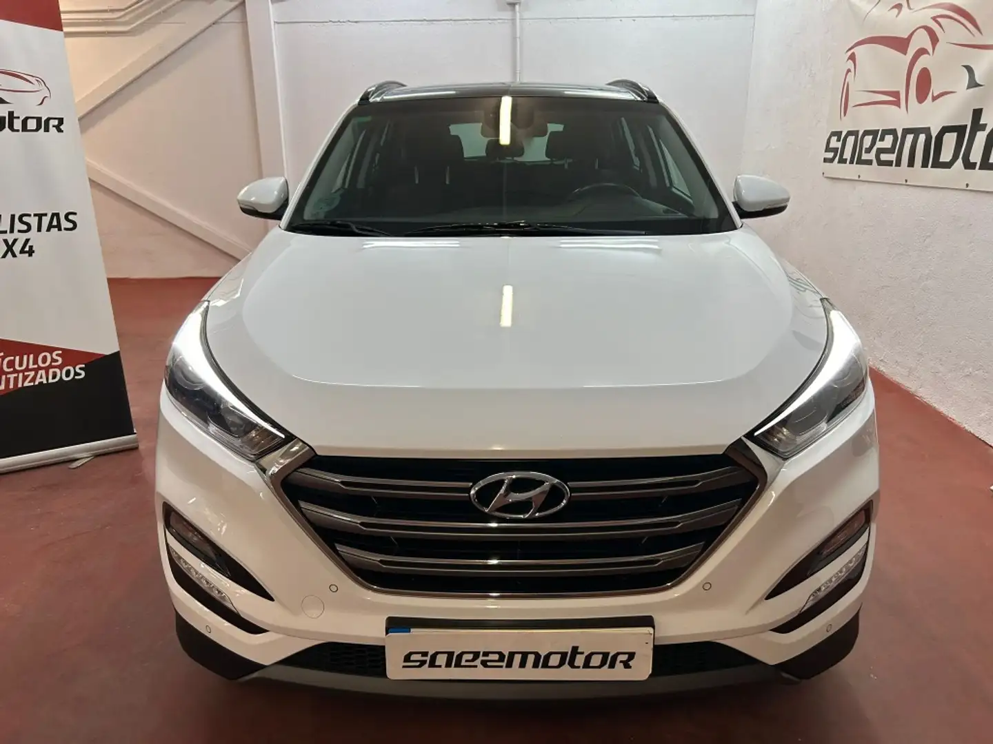 Hyundai TUCSON 2.0CRDI Style 4x4 Blanco - 2