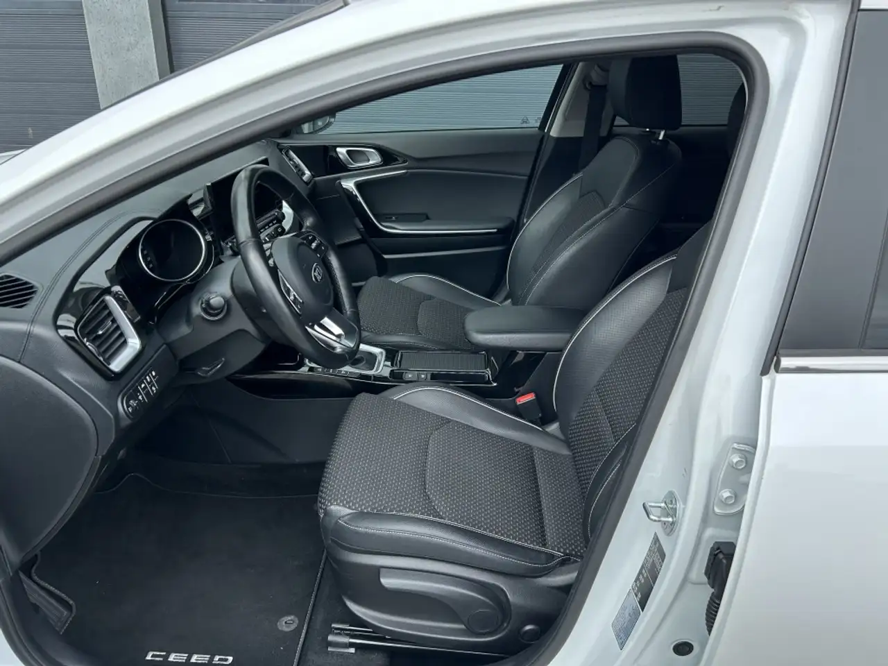 Kia Ceed 1.6 GDI PHEV 141pk DCT6 DynamicPlusLine, миниатюра 5