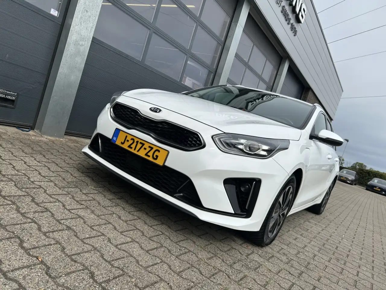 Kia Ceed 1.6 GDI PHEV 141pk DCT6 DynamicPlusLine, миниатюра 9