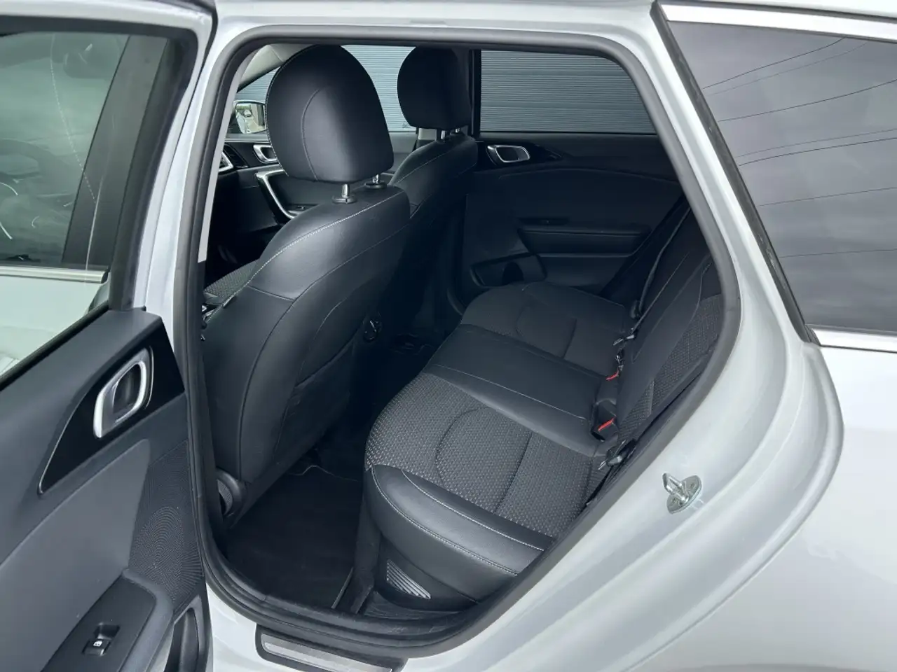 Kia Ceed 1.6 GDI PHEV 141pk DCT6 DynamicPlusLine, миниатюра 6