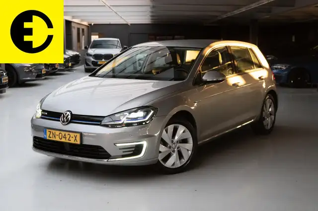 Volkswagen e-Golf e-Golf | SOH 92% |Parkeersensoren | Climate contro