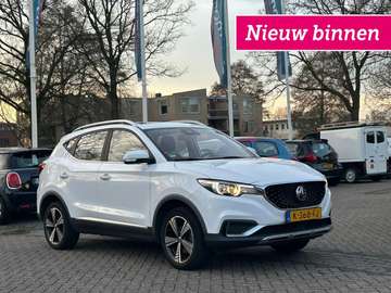 Luxury 45 kWh - Carplay, Panorama, Leer, Navi, Cru