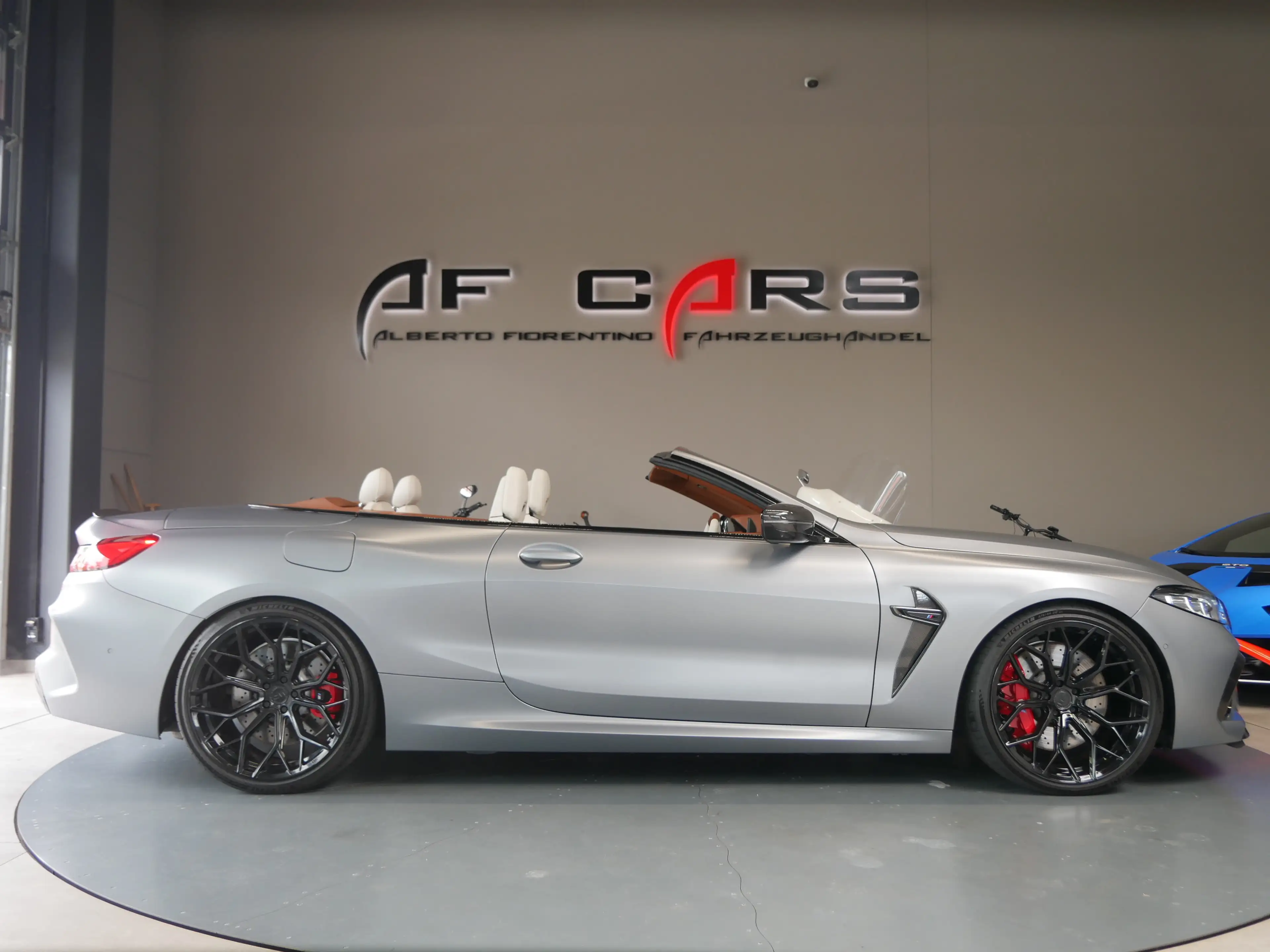BMW M8 Competition Carbon B&W 21 Wheelforce TV 360° — photo 4