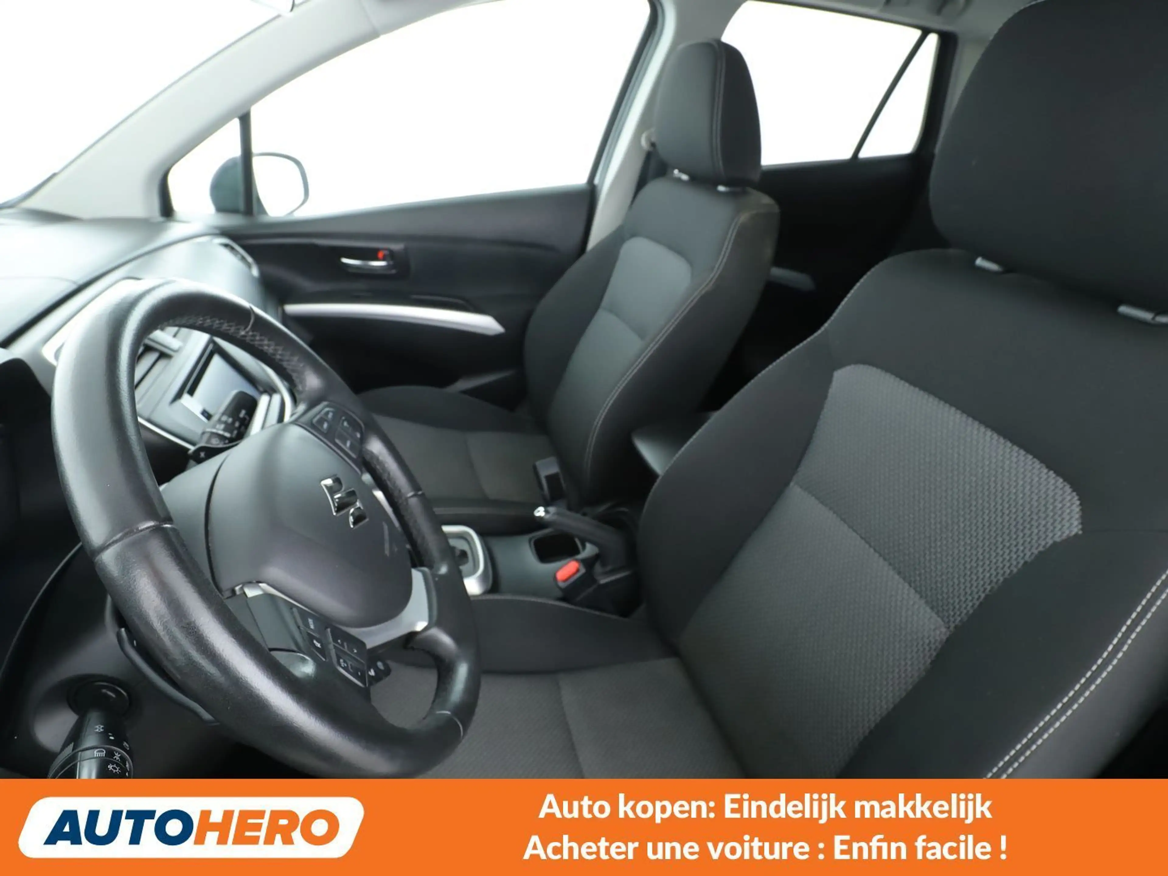 Suzuki SX4 1.6 Comfort — photo 13