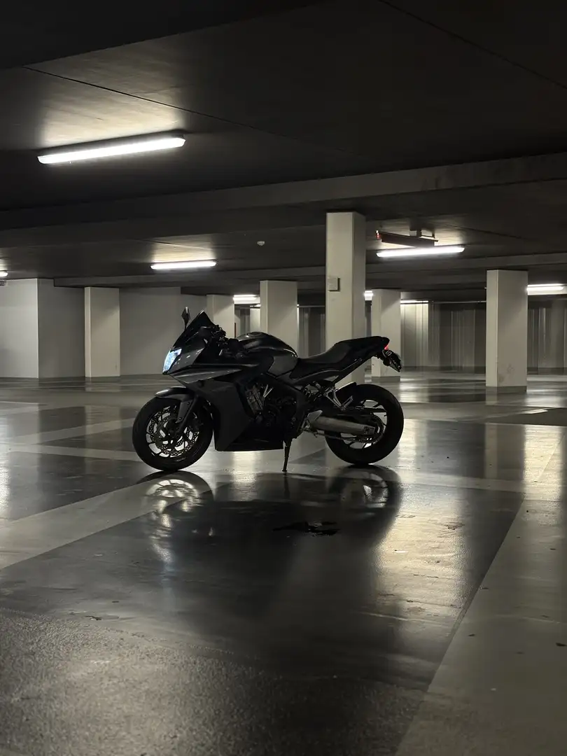 Honda CBR 650 Grau - 1