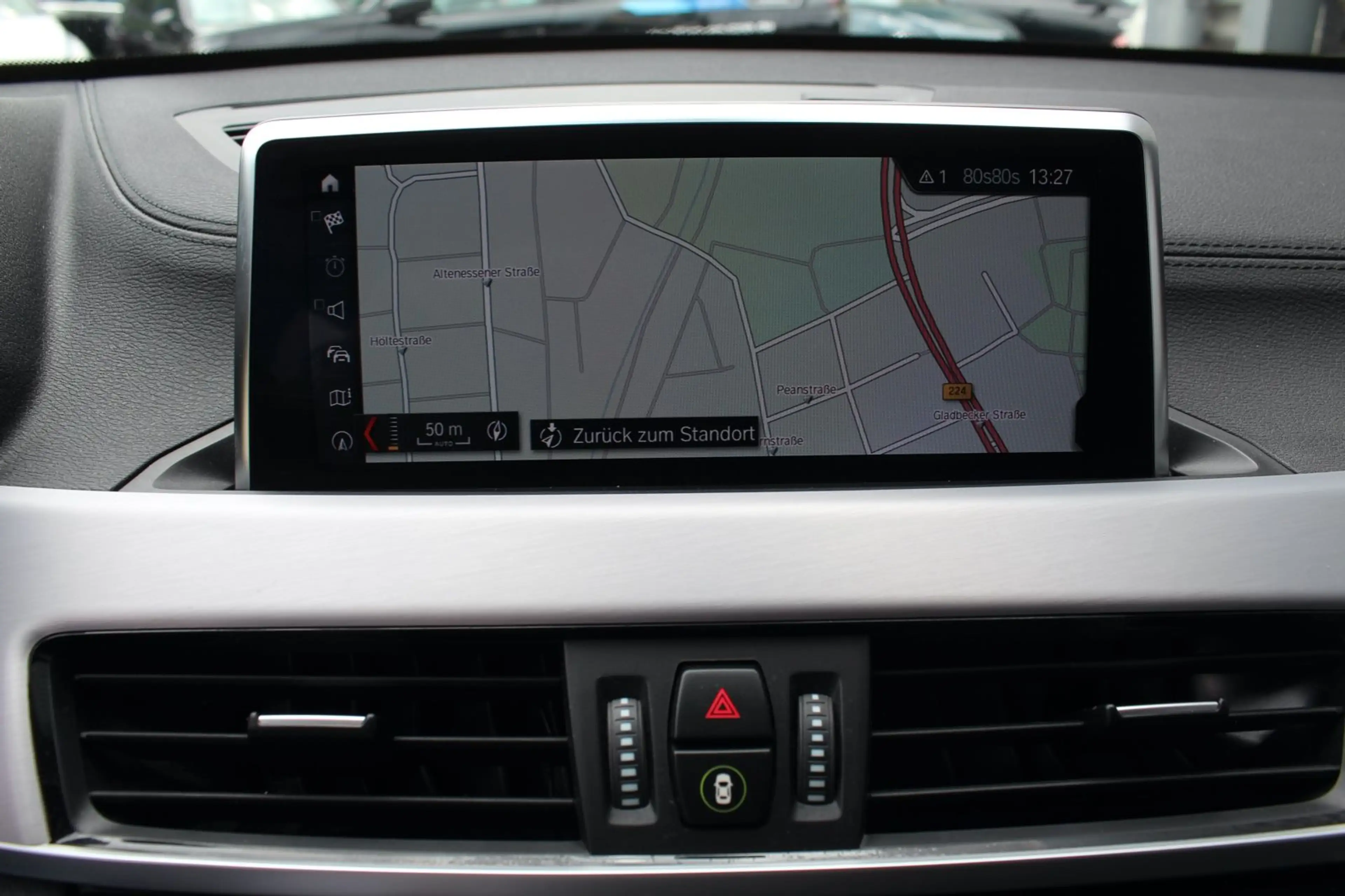 BMW X2 sDrive 18 i M SPORT KLIMA NAVI PANORAMADACH — photo 10