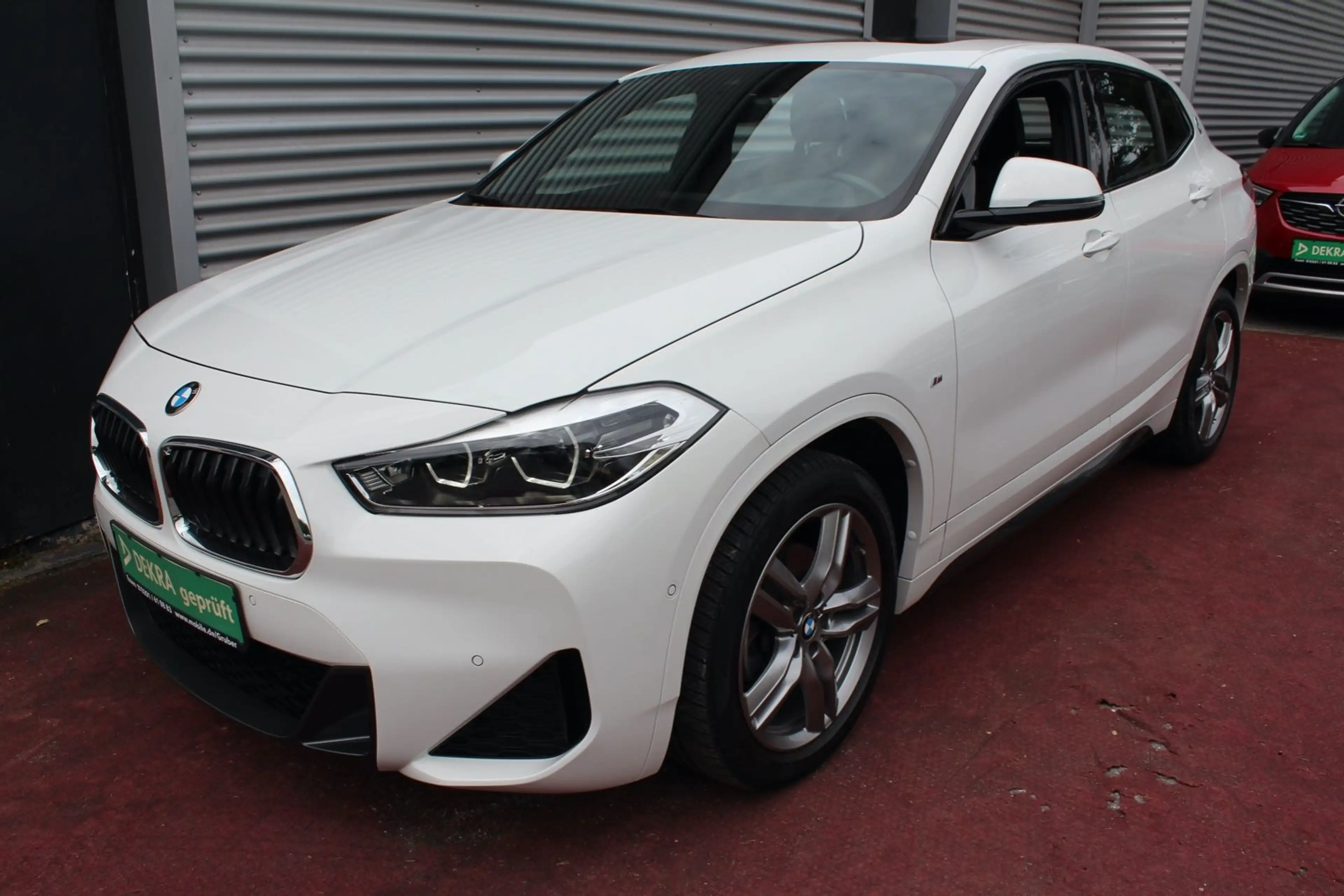 BMW X2 sDrive 18 i M SPORT KLIMA NAVI PANORAMADACH — photo 2