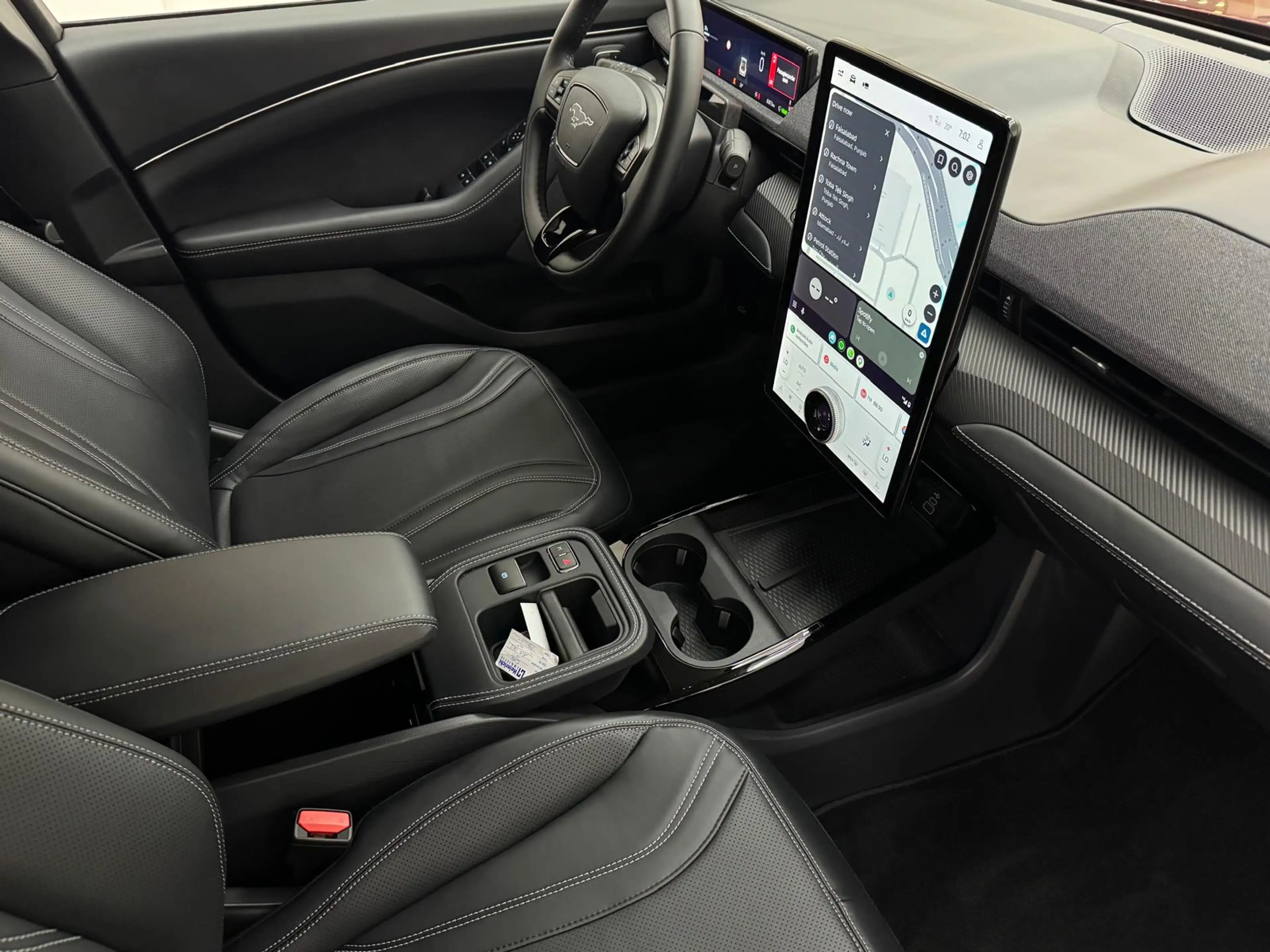 Ford Mustang Mach-E Tech Package RWD 73 kWh 19inch — photo 15