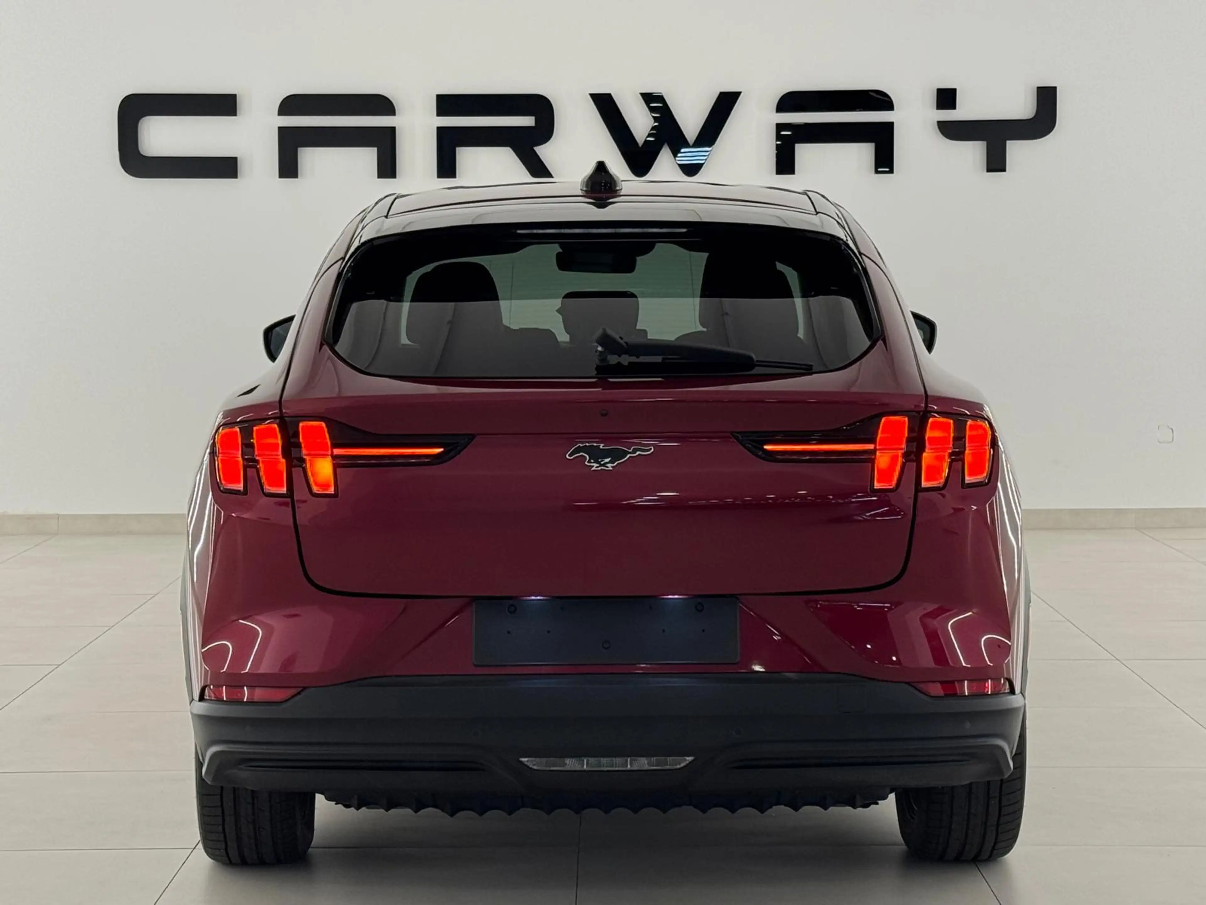 Ford Mustang Mach-E Tech Package RWD 73 kWh 19inch — photo 4