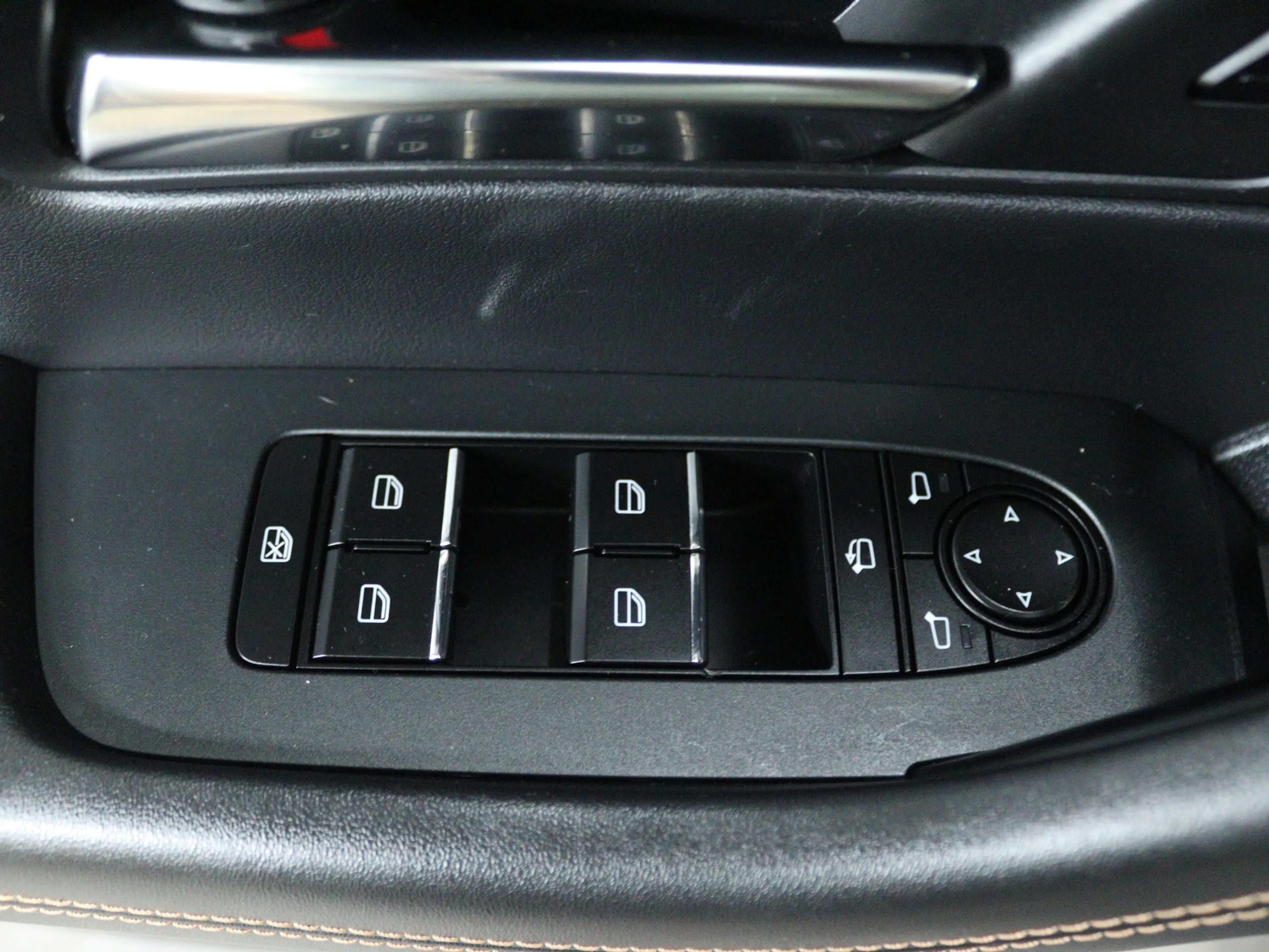 Mazda CX-60 2.5 e-SkyActiv PHEV Homura — photo 5