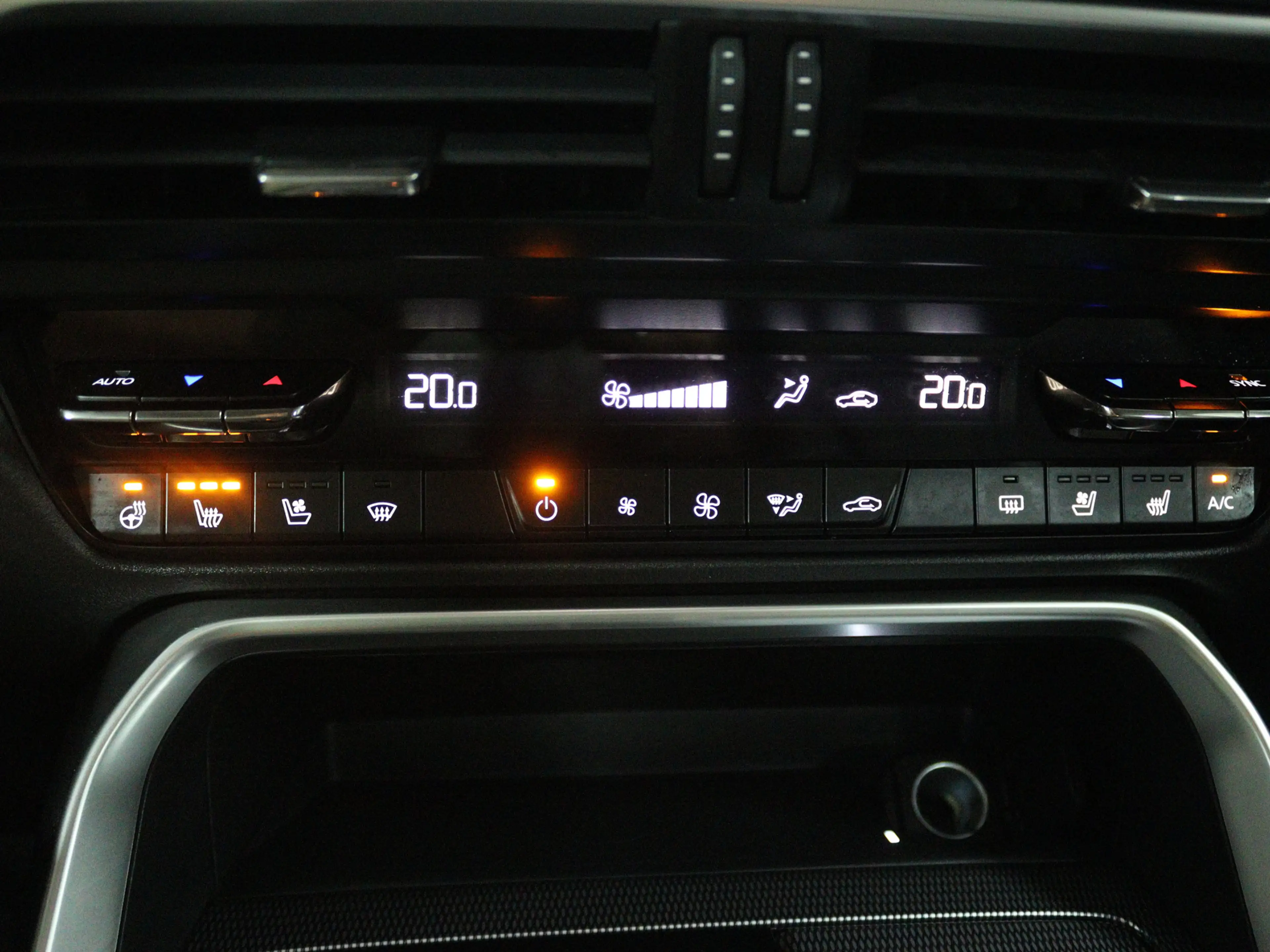 Mazda CX-60 2.5 e-SkyActiv PHEV Homura — photo 11
