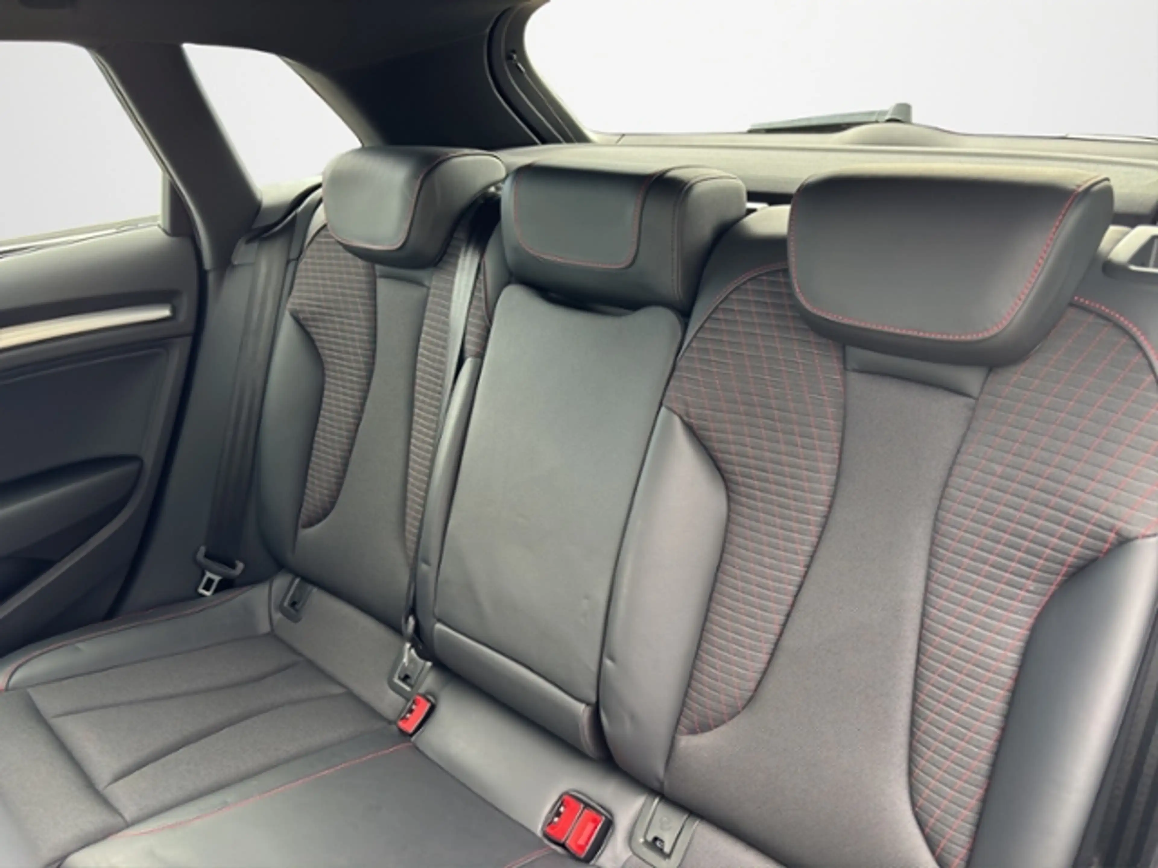Audi S3 Sportback TFSI 221(300) kW(PS) S tronic — photo 13