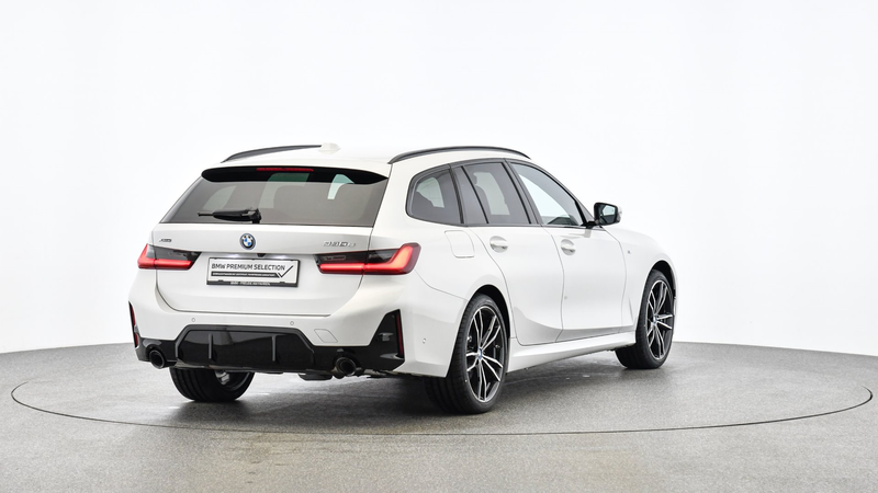 BMW 330 e xDrive — photo 3