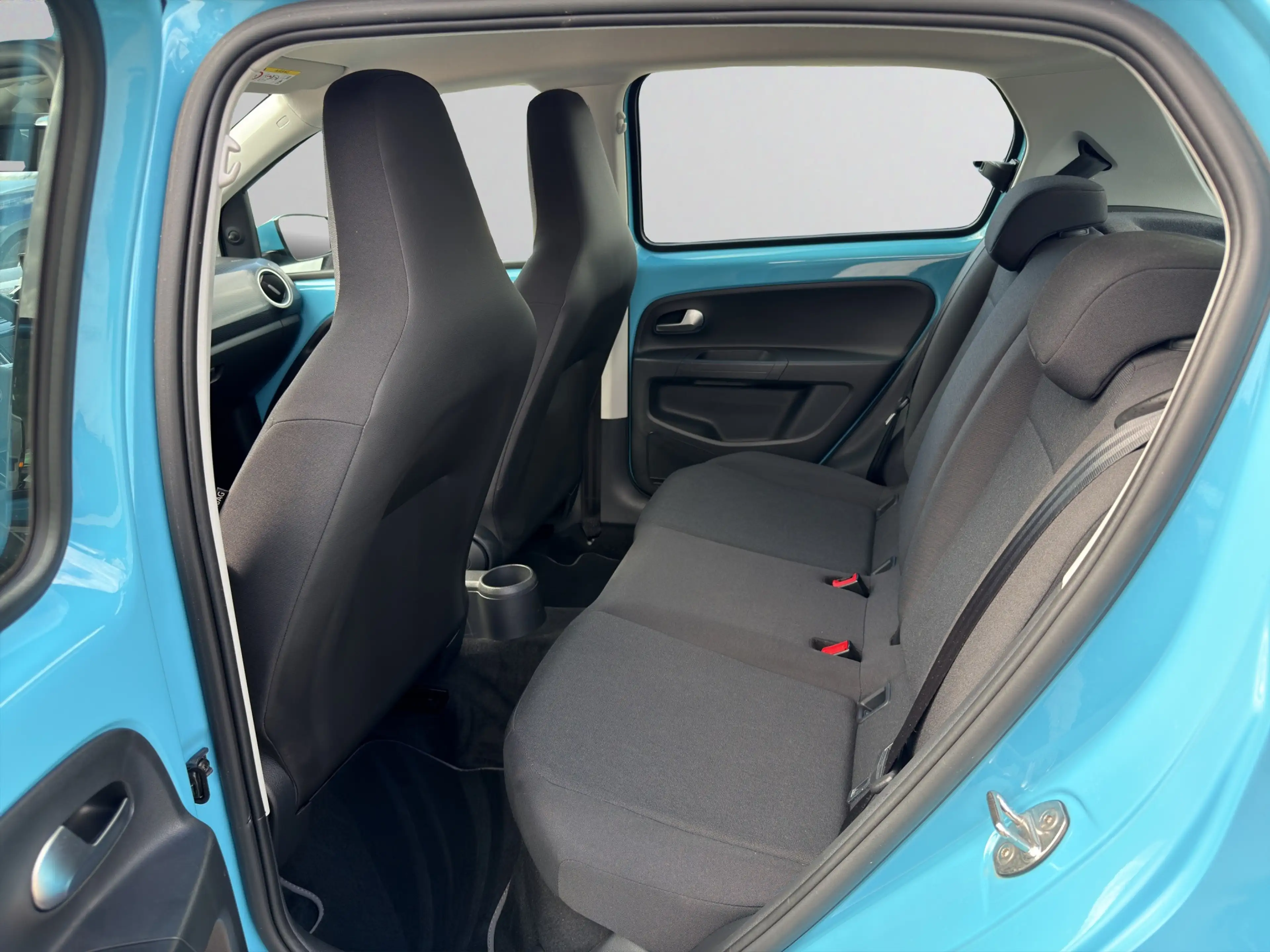 Volkswagen e-up! move! CCS Kamera PDC GRA CompPhone DAB — photo 15