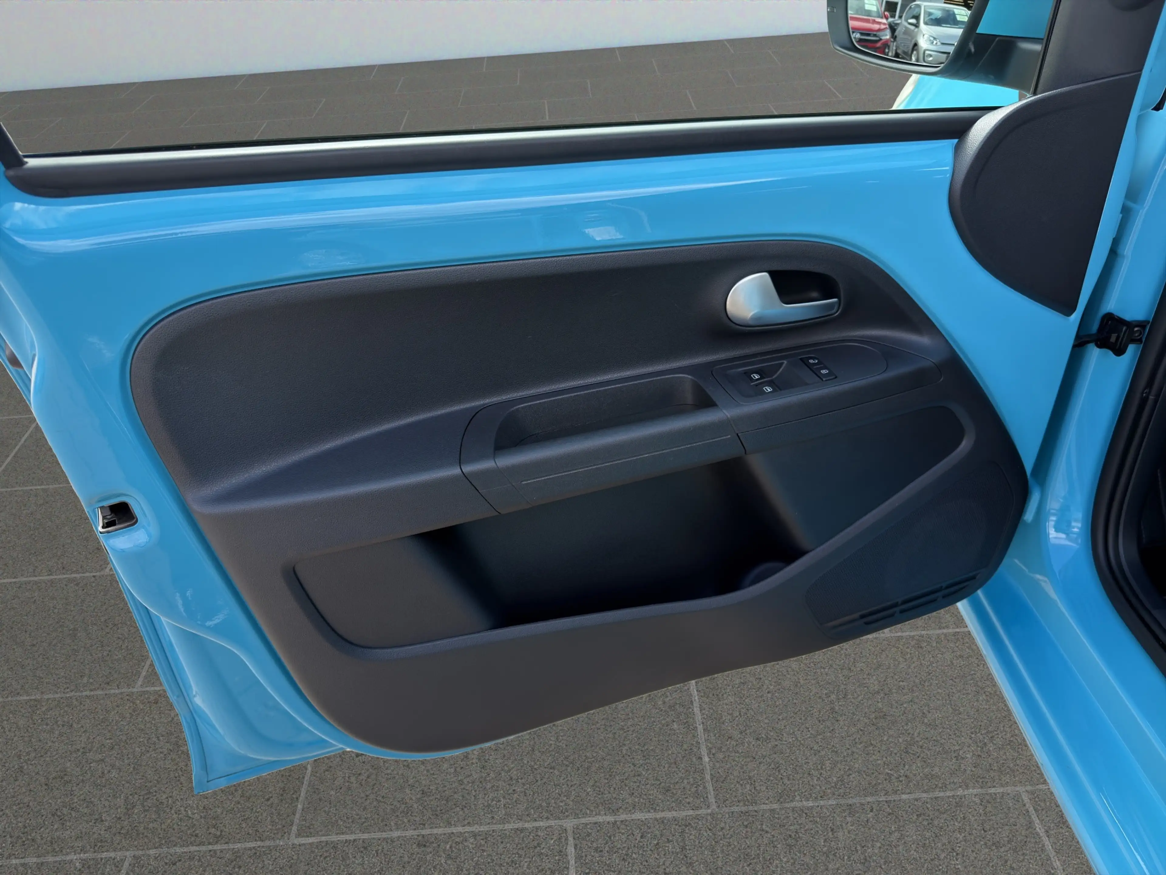 Volkswagen e-up! move! CCS Kamera PDC GRA CompPhone DAB — photo 11
