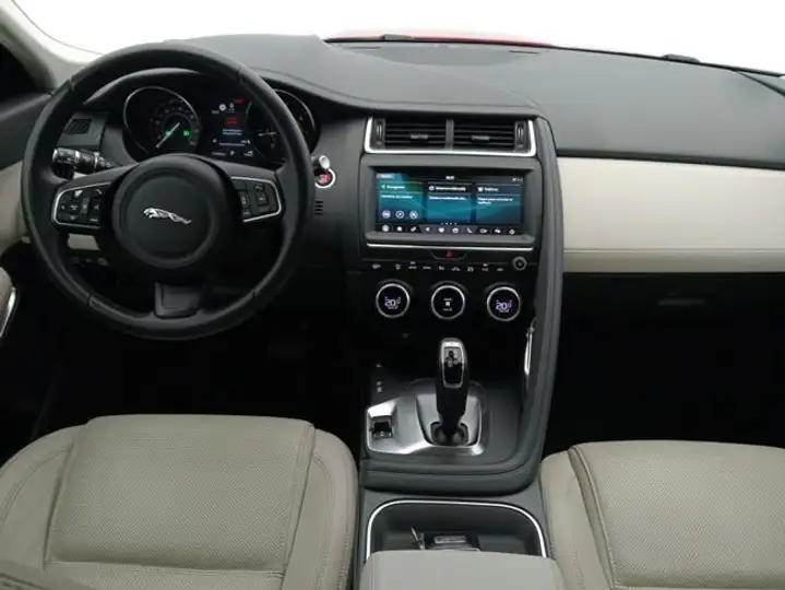 Jaguar E-Pace 2019, foto 6