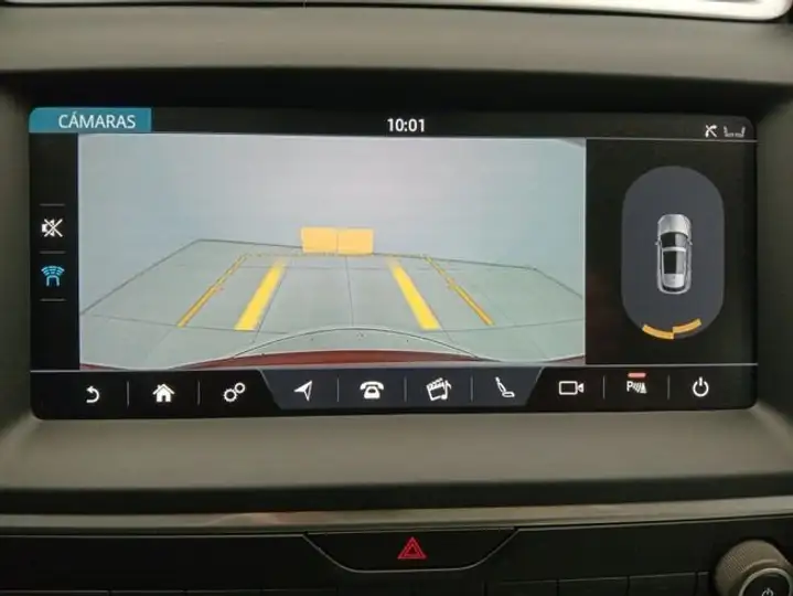 Jaguar E-Pace 2019, foto 13