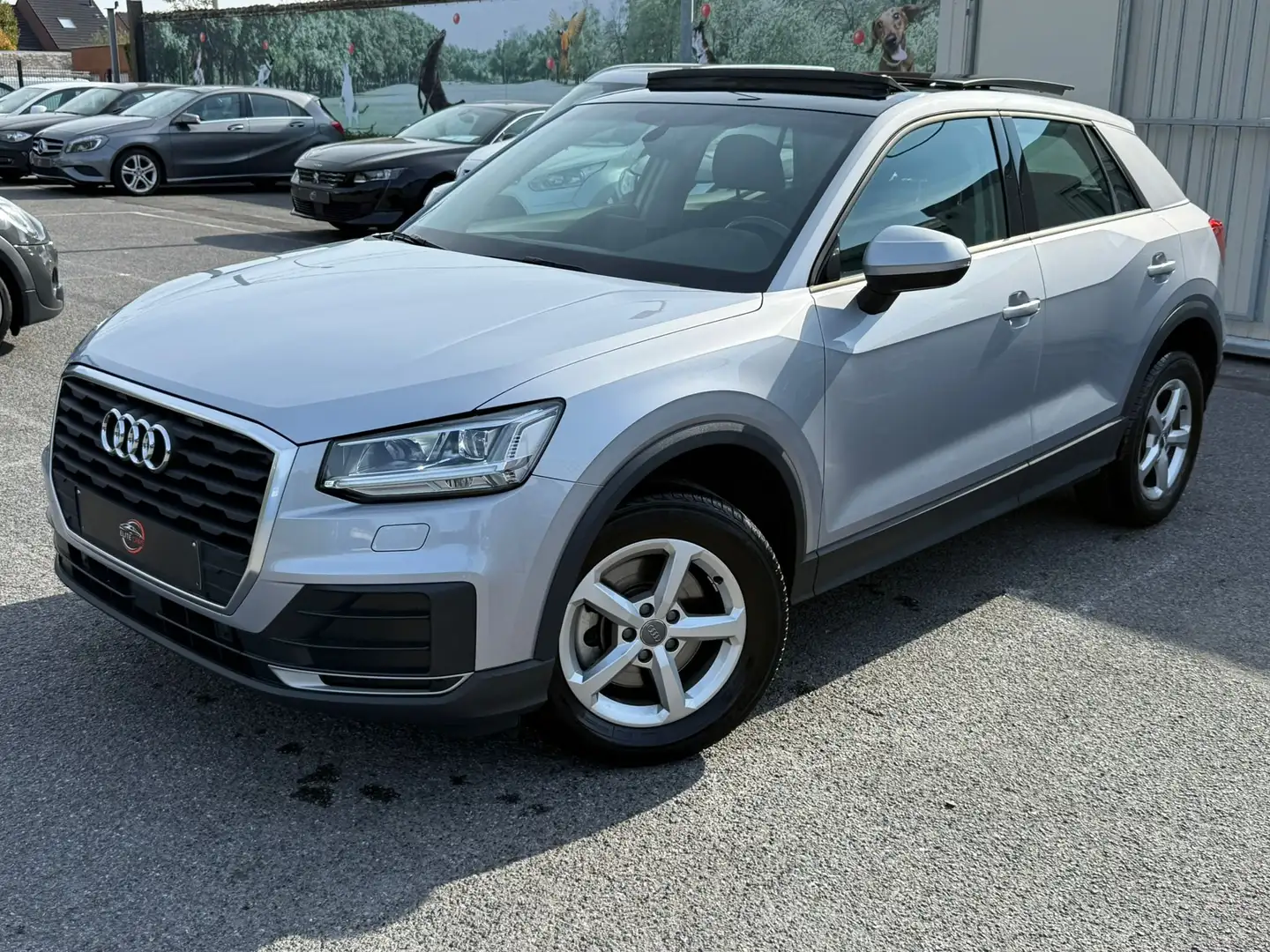 Audi Q2 1.0 TFSI S tronic / TOIT / AUTO / CUIR / LED Grau - 1