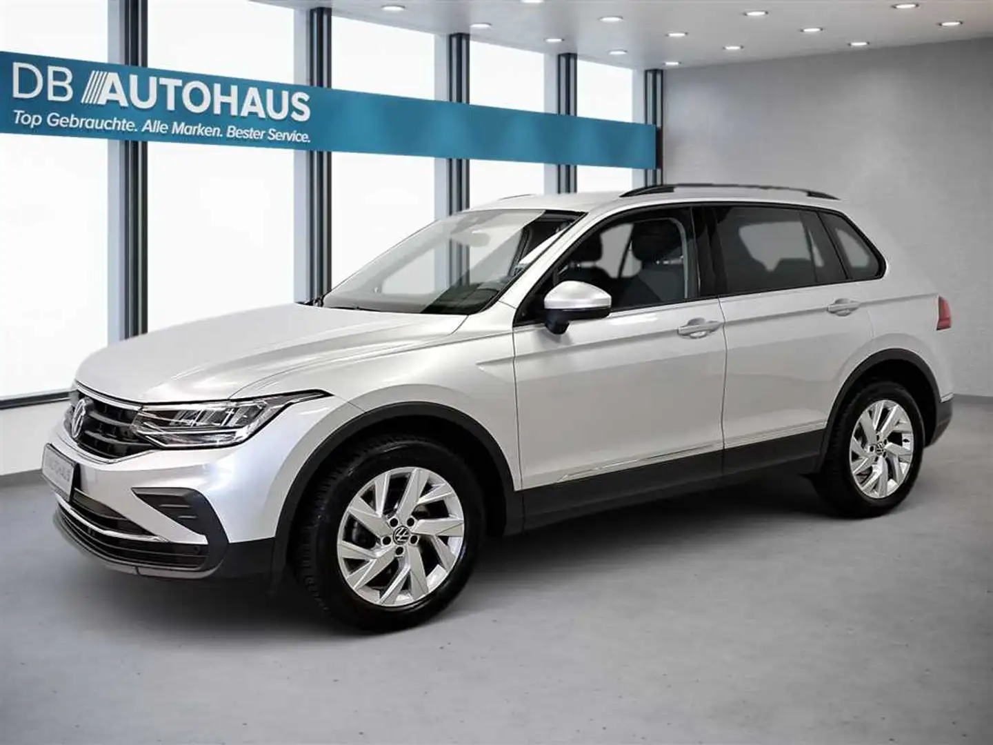 Volkswagen Tiguan Life 2.0 TDI 4MOTION DSG Silver - 1