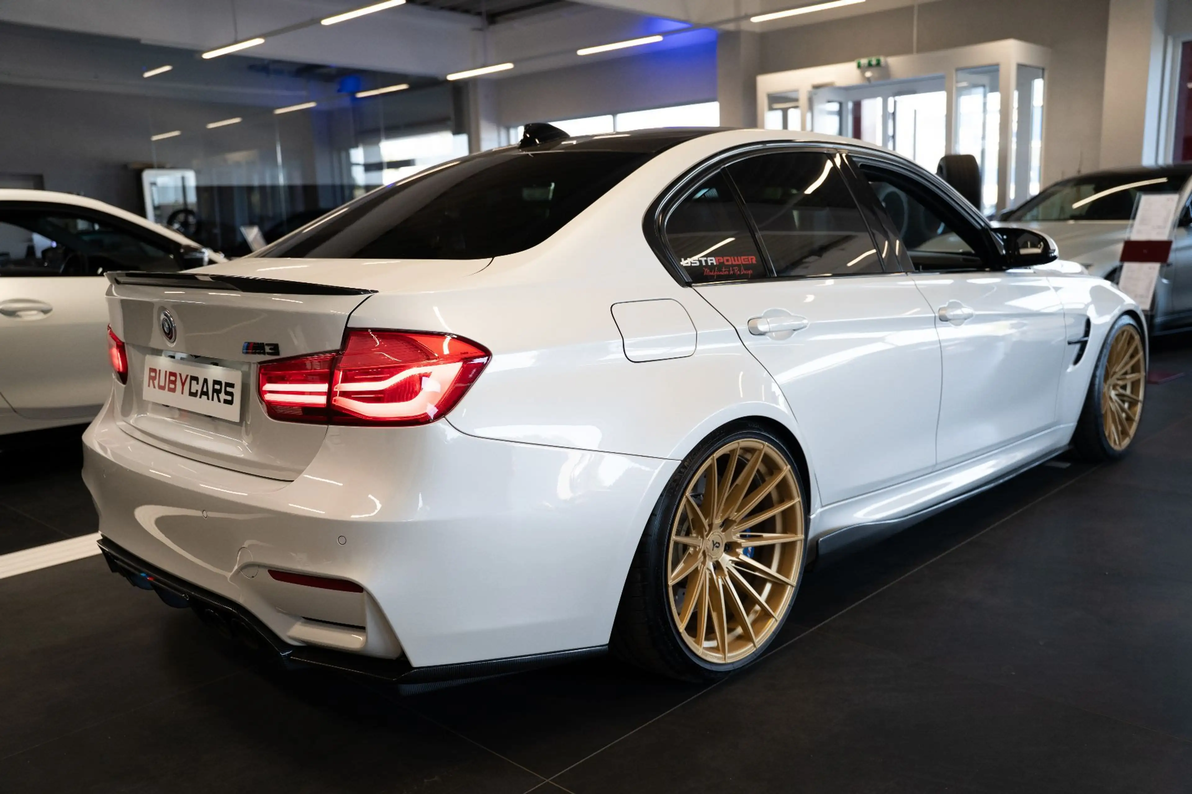 BMW M3 3er - F80 M3 DKG CARBON / YIDO / M Performance — photo 11