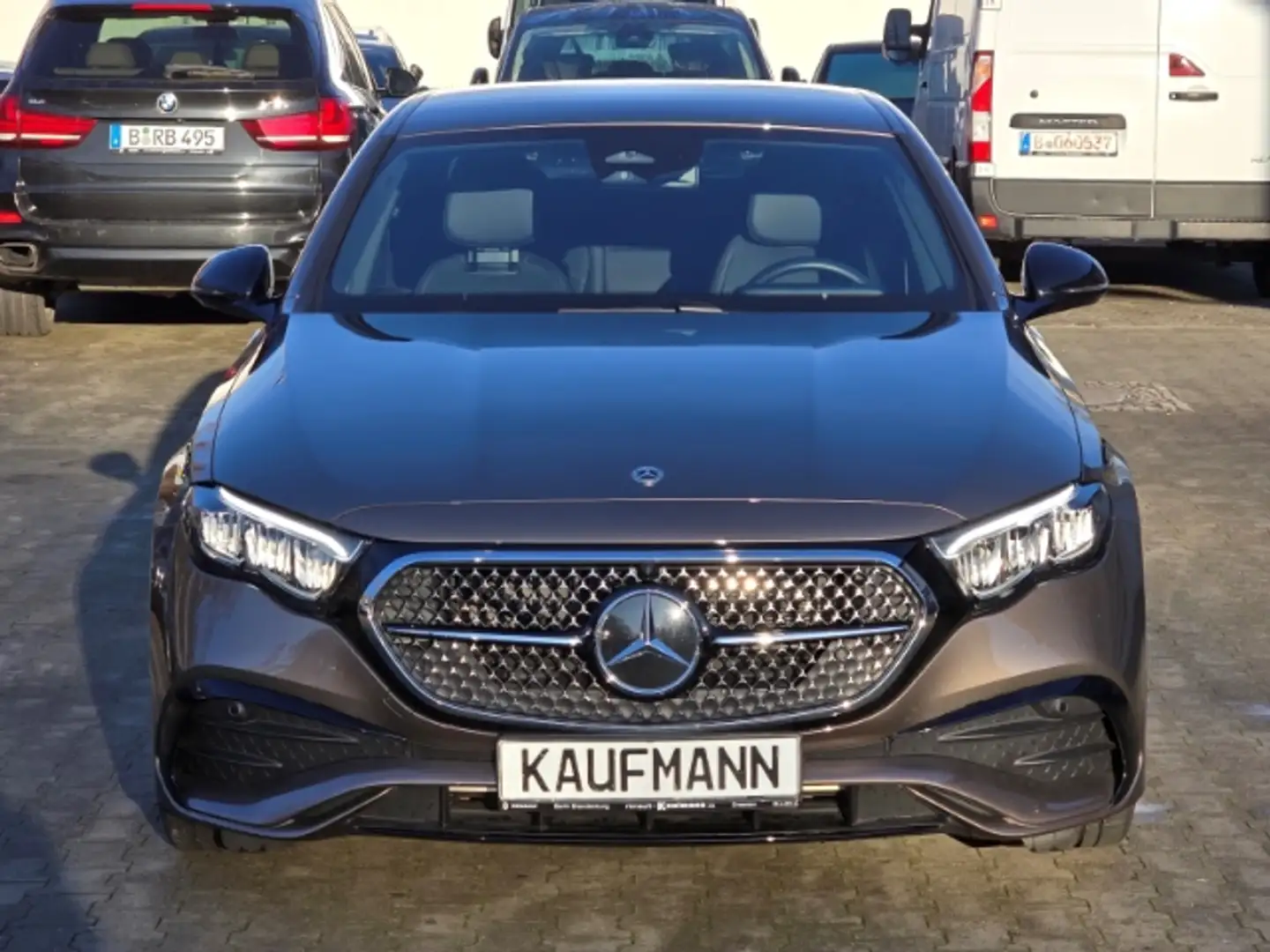 Mercedes-Benz E 200 AMG Line Advanced Navi Leder Digitales Cockpit Sou Brun - 2