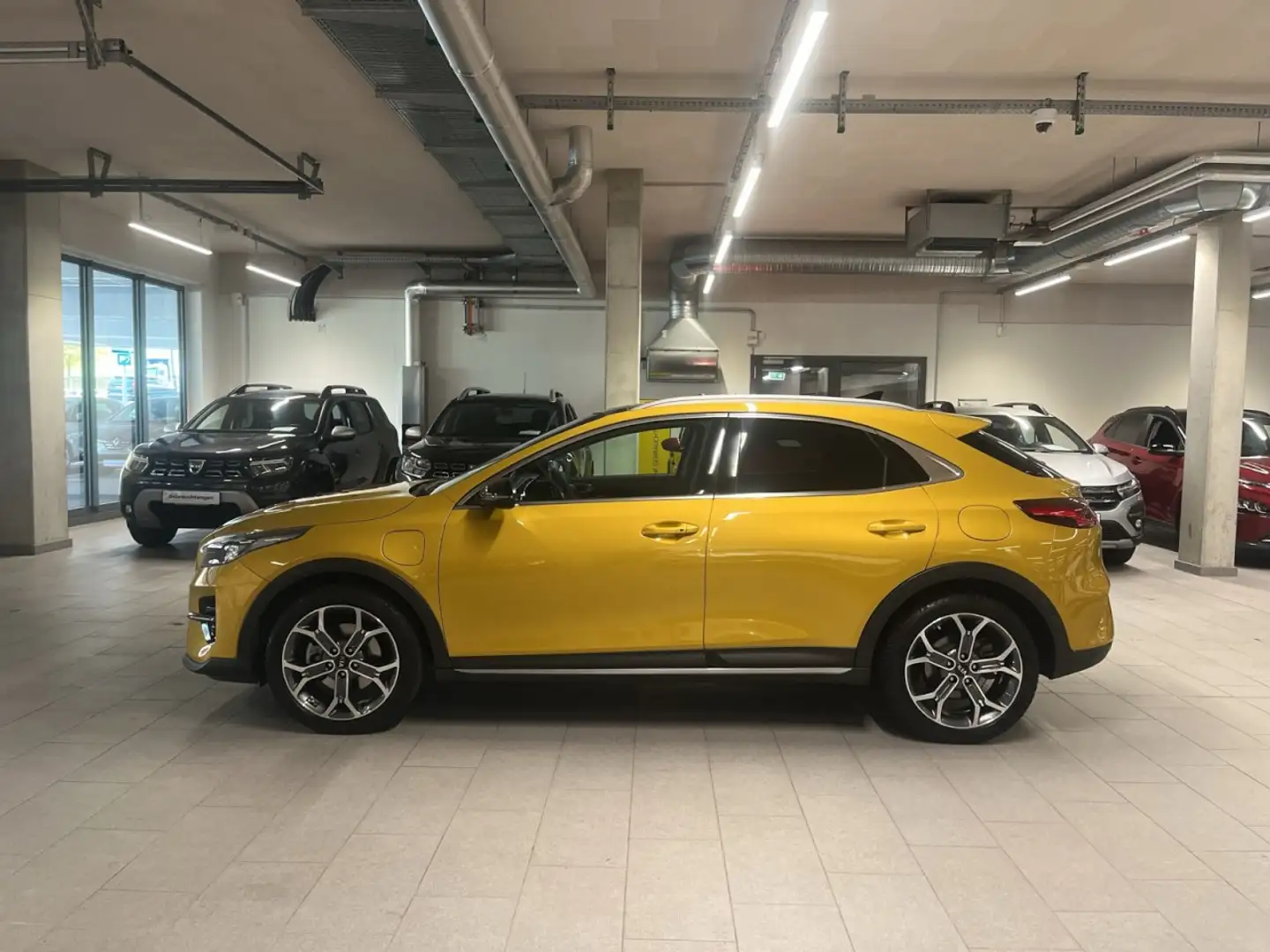 Kia XCeed Platinum Edition Plug-in Hybrid Klima Navi Leder Gelb - 2