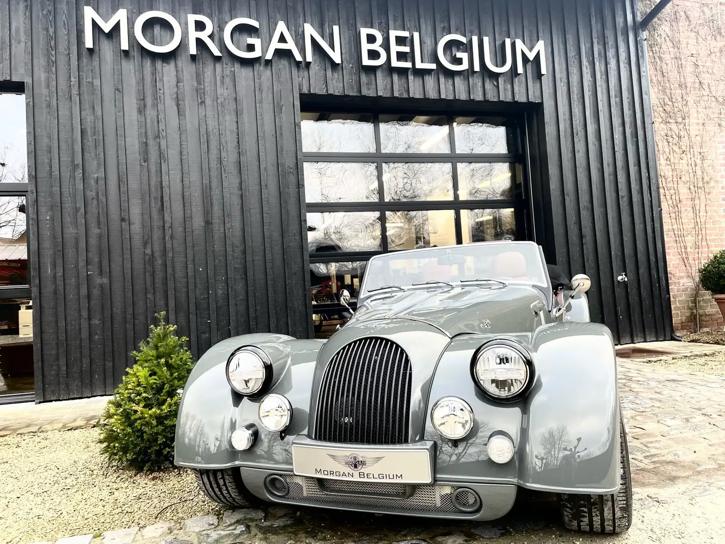 Morgan Plus Six Gris - 1