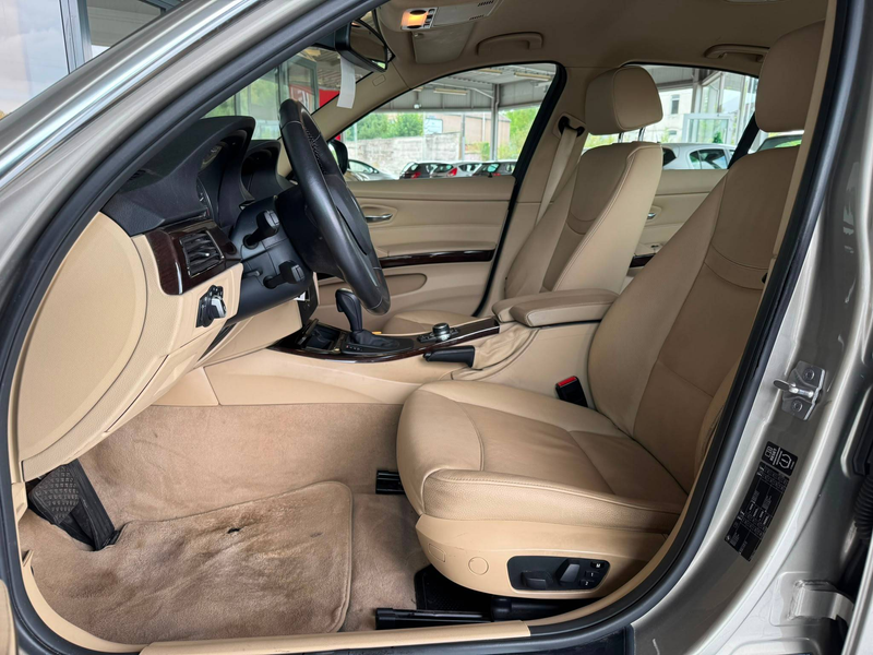 BMW 320 🟩2.0 ESSENCE 170CV - AUTOMATIQUE - GPS - AIRCO — photo 5