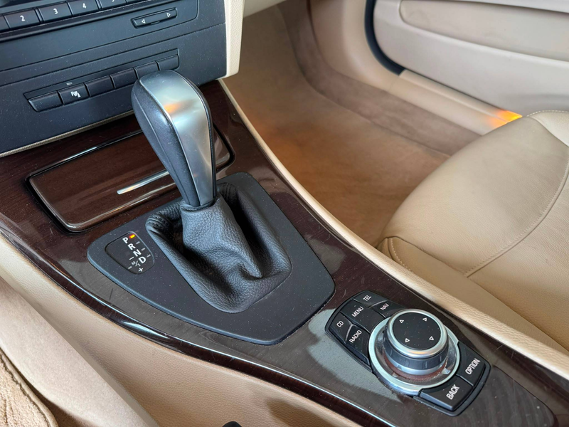 BMW 320 🟩2.0 ESSENCE 170CV - AUTOMATIQUE - GPS - AIRCO — photo 11