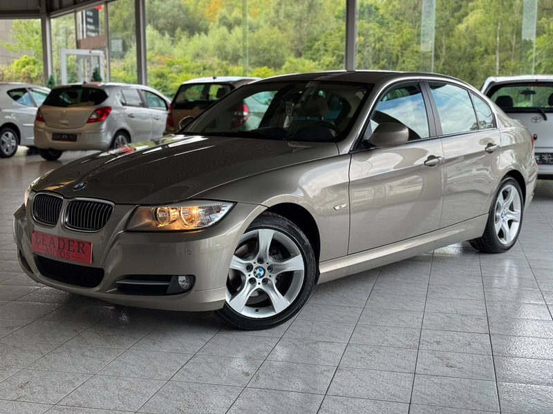 BMW 320 🟩2.0 ESSENCE 170CV - AUTOMATIQUE - GPS - AIRCO — photo 2