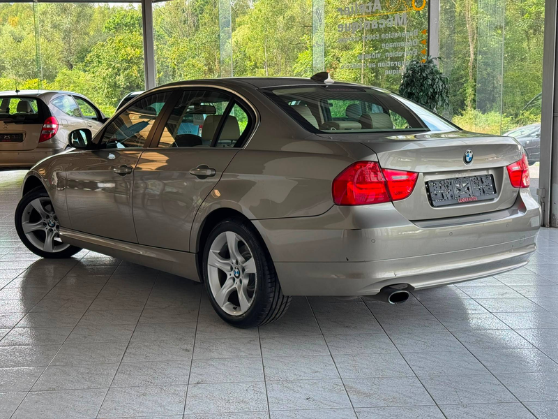 BMW 320 🟩2.0 ESSENCE 170CV - AUTOMATIQUE - GPS - AIRCO — photo 4