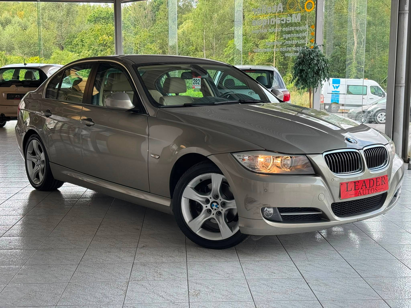 BMW 320 🟩2.0 ESSENCE 170CV - AUTOMATIQUE - GPS - AIRCO