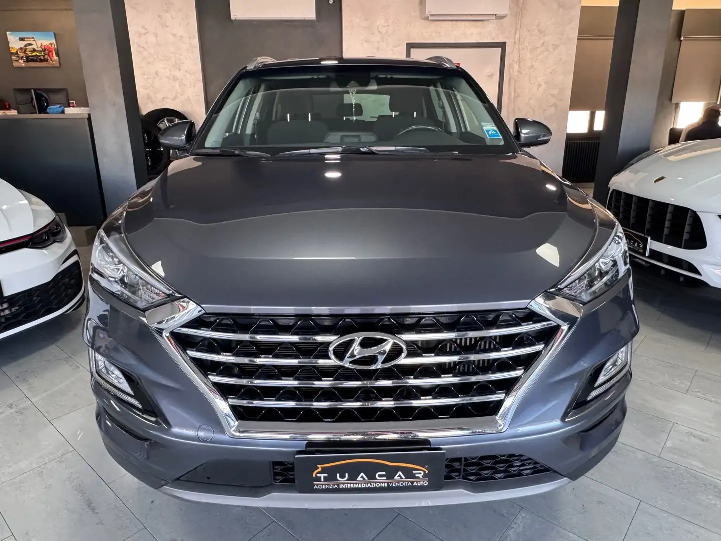 Hyundai TUCSON Xprime 1.6 CRDi + techno pack Grijs - 2