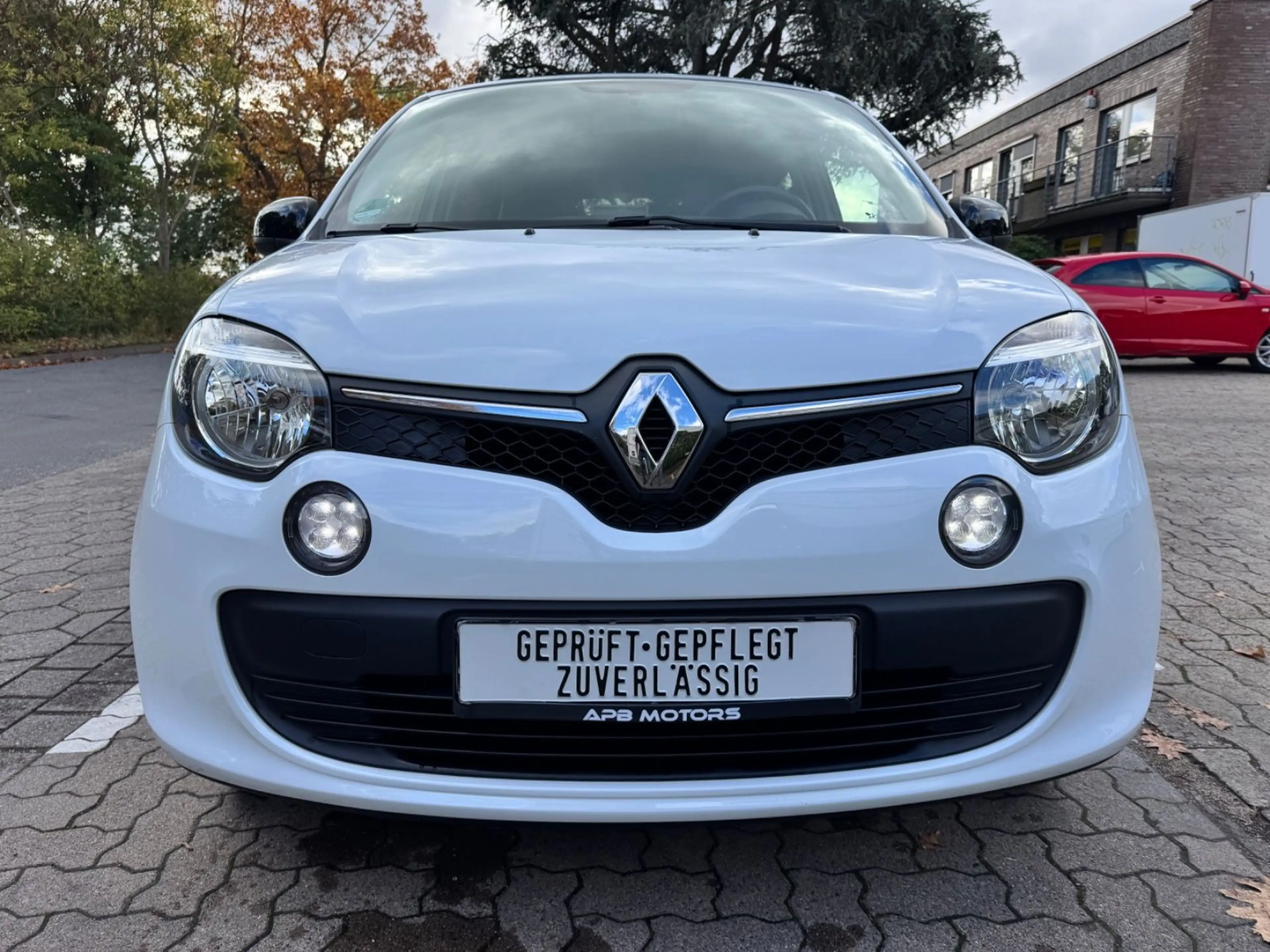 Renault Twingo TWINGO LIMITED SITZHEIZUNG ALU ALLWETTER 2.HAND — photo 3