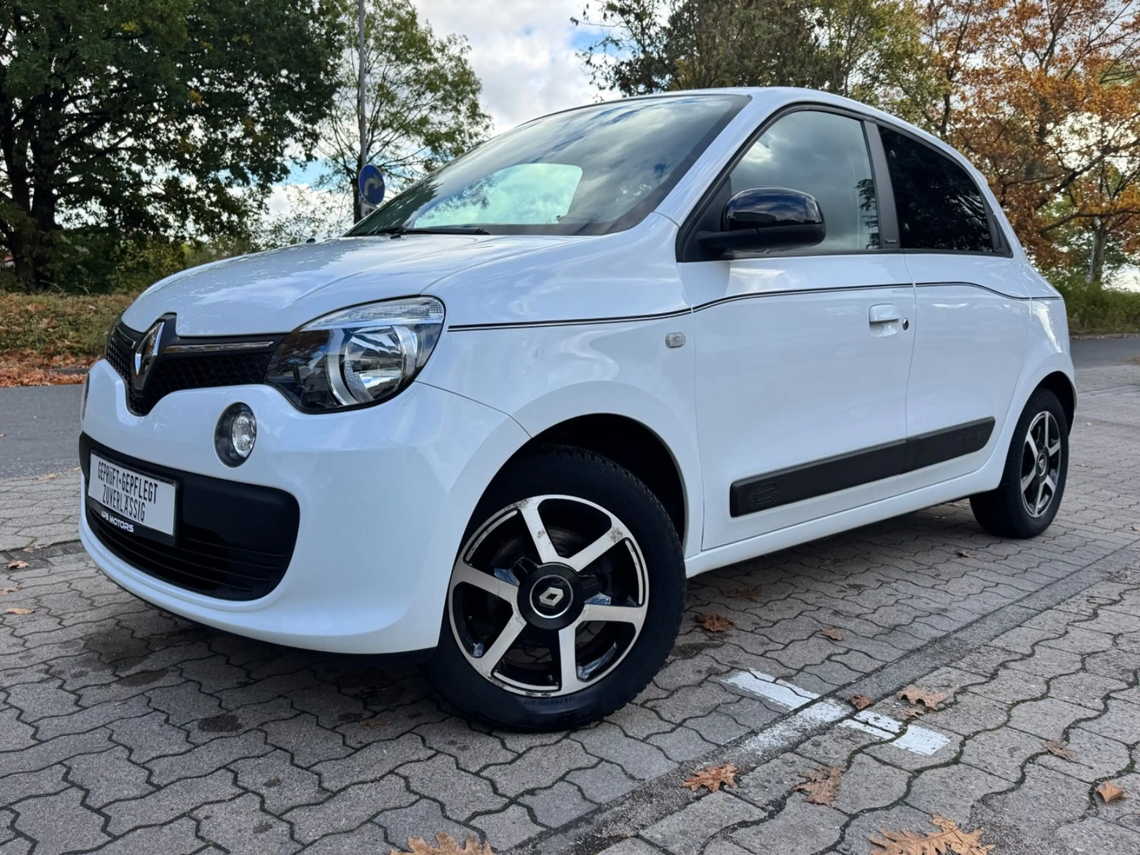 Renault Twingo TWINGO LIMITED SITZHEIZUNG ALU ALLWETTER 2.HAND — photo 4