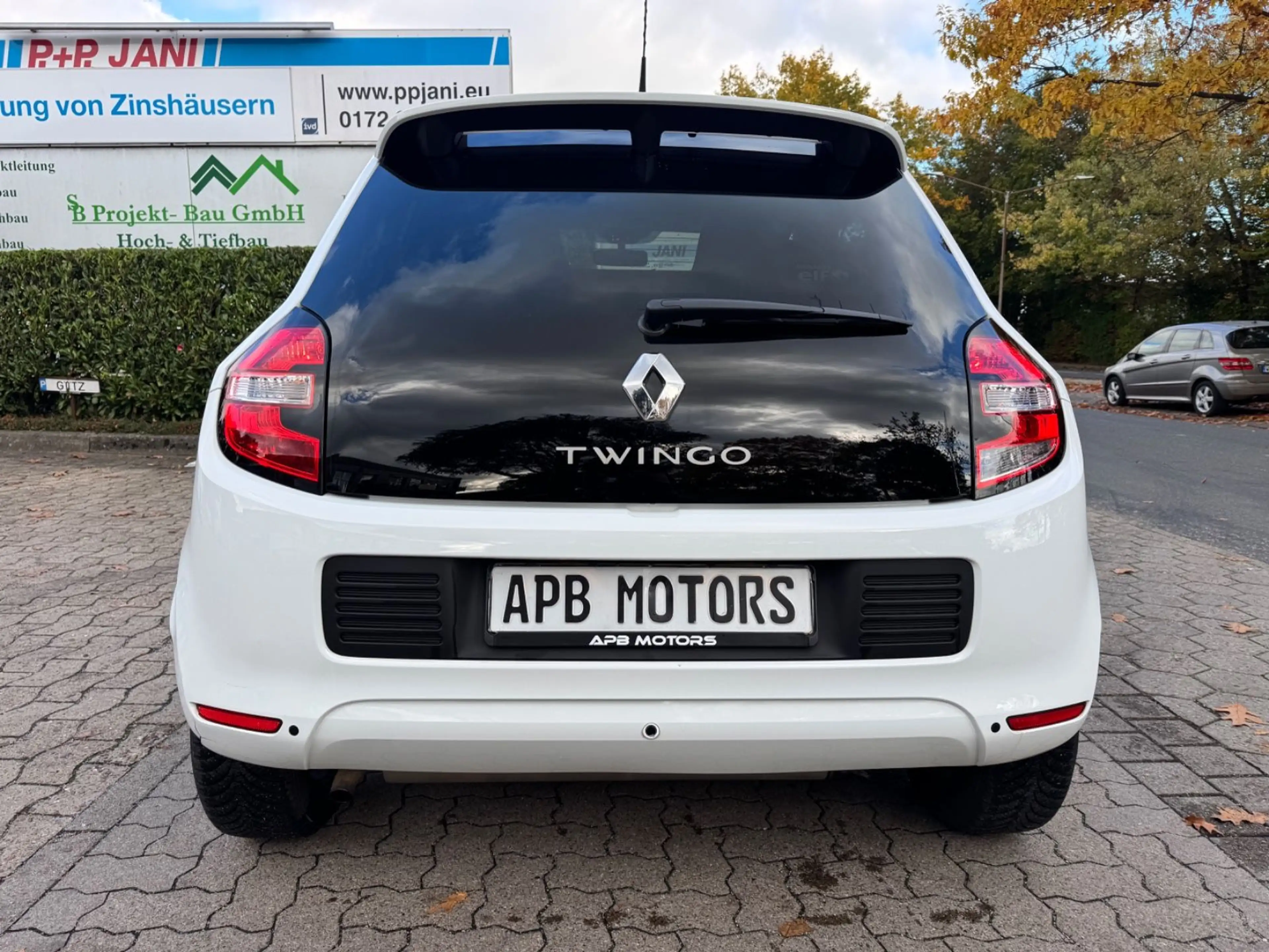 Renault Twingo TWINGO LIMITED SITZHEIZUNG ALU ALLWETTER 2.HAND — photo 6